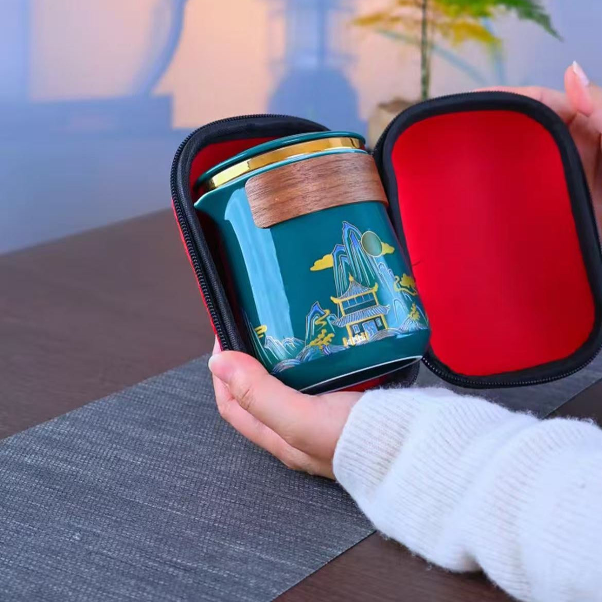 Tea set: 1 pot, 5 cups, portable all-in-one storage, Chinese style ceramic tea set, car mounted, outdoor, easy to soak