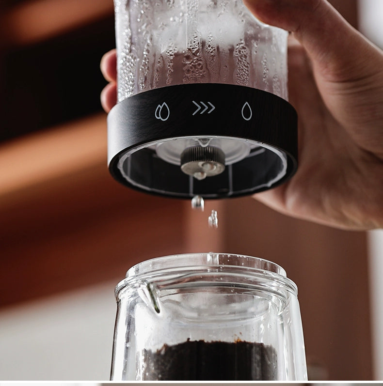 Small drip filter ice brewing coffee pot appliance